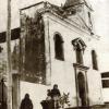 A antiga Igreja Matriz de Aveiras de Cima, em estilo neo-clássico, uma construção posterior ao terramoto de Lisboa. Tal como a sua antecessora, não resistiu à pouca firmeza do solo, e foi necessário construir uma nova.
